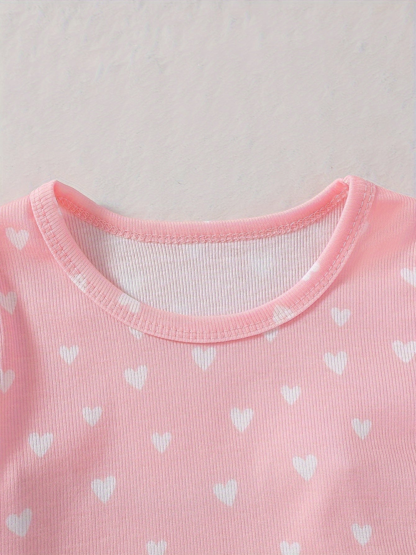 Girls' Clothing, Perfect for Back - to - school Season Gifts. Includes A Set Of 5 Long - sleeved Round - neck T-shirts with Cute Flower And Heart Prints, Ideal for Spring And Summer. Suitable for Holidays And School Wear. - Lucy&Luna